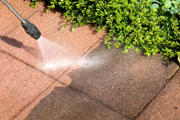 Why Choose Our Certified Pressure Washing Experts for Your Project Needs in Holbrook, AZ?